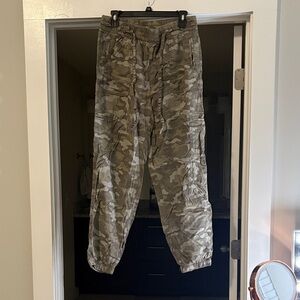 American Eagle Outfitters Women's Camouflage Cargo Pants